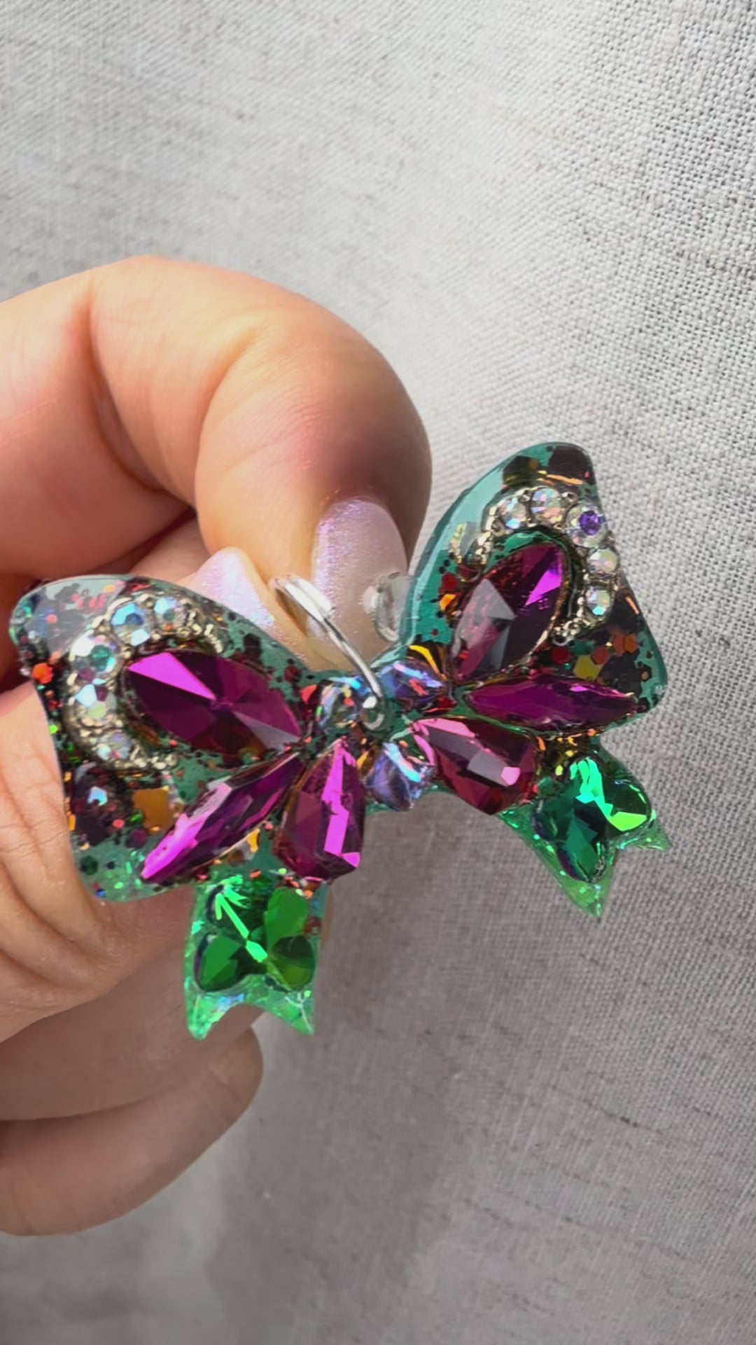 bling bling dog tag bow shape so unique and gorgeous!